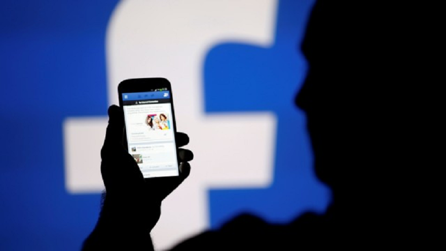 Социалната мрежа Фейсбук ще се опита да открадне бизнеса на
