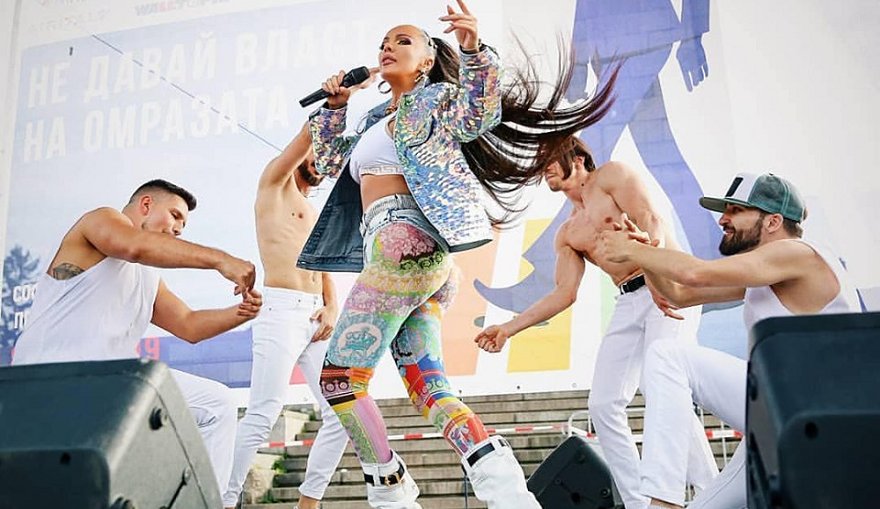 Фолк иконата Галена избухна на последното издание на Sofia Pride